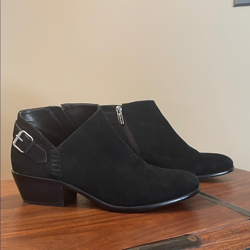 Vince Camuto Suede Black Ankle Booties with Buckle BC- Parveen 9 W